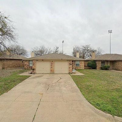 1424 Briar Cir, Crowley, TX 76036