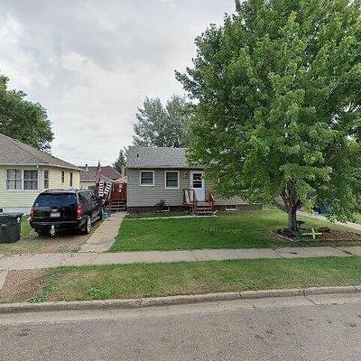 1453 2 Nd St W, Dickinson, ND 58601