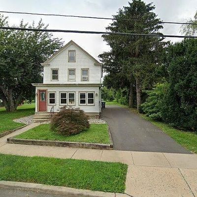 15 Holloway Ln, Bordentown, NJ 08505