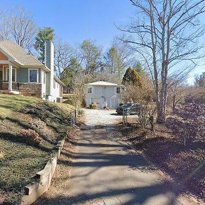 15 Miller Rd E, Asheville, NC 28805