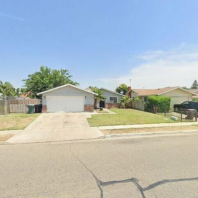 1520 E Levin Ave, Tulare, CA 93274