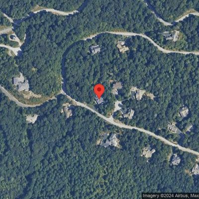 133 Pinnacle Peak Ln, Flat Rock, NC 28731