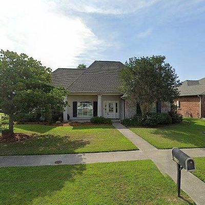 135 Autumn Dr, Houma, LA 70360