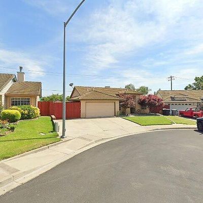 1351 Wagon Wheel Ct, Oakdale, CA 95361