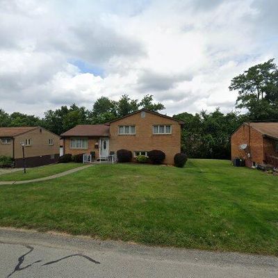 13551 Saint Clair Dr, Irwin, PA 15642