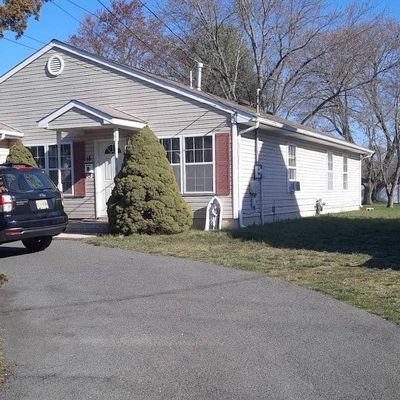 14 Water St, Englishtown, NJ 07726