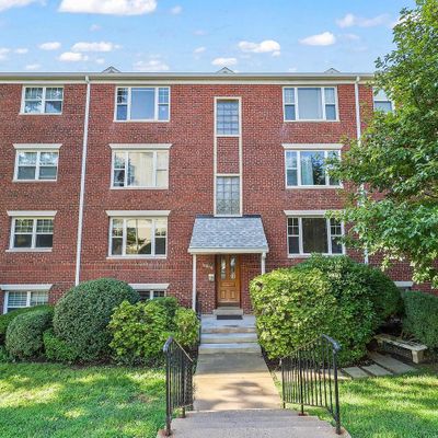 1404 12th St N #24, Arlington, VA 22209