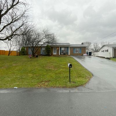 141 Still Meadow Dr, Martinsburg, WV 25405