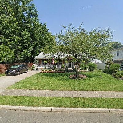 17 Avenue A, Helmetta, NJ 08828