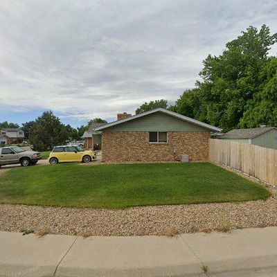 17 Dartmouth Cir, Longmont, CO 80503