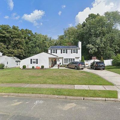 17 Madison Dr, Clementon, NJ 08021