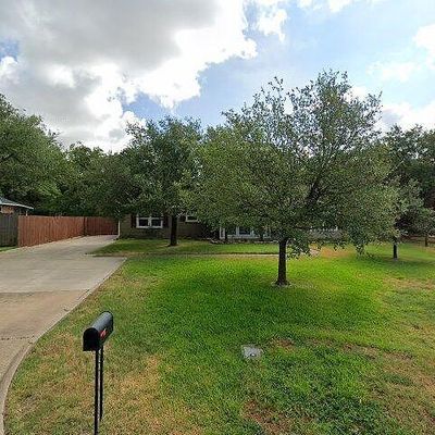 1705 Woodland Dr, Bryan, TX 77802