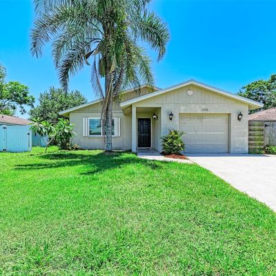 1774 Mova St, Sarasota, FL 34231