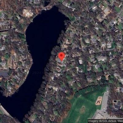 18 Lakeside Trl, Kinnelon, NJ 07405