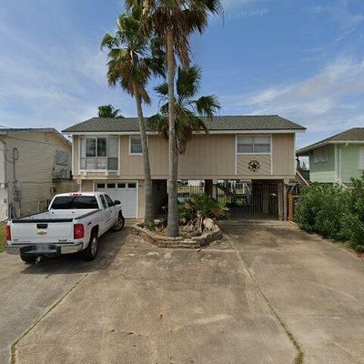 182 Barracuda St, Hitchcock, TX 77563