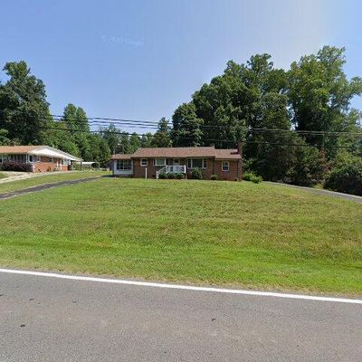 1552 W Harrison St, Reidsville, NC 27320