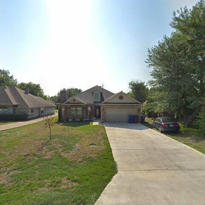 1557 E Springcrest Cir, Lancaster, TX 75134