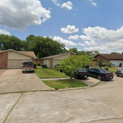 15806 Lenclaire Dr, Houston, TX 77053