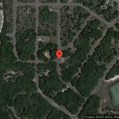 16 Magnolia Dr, Ocklawaha, FL 32179