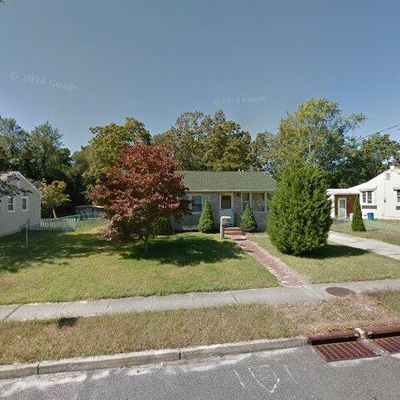 16 North Dr, Pine Hill, NJ 08021