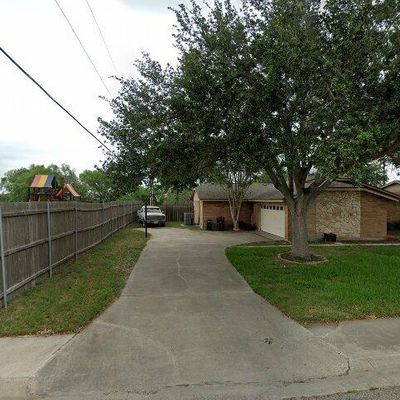 1608 Shirley St, Kingsville, TX 78363