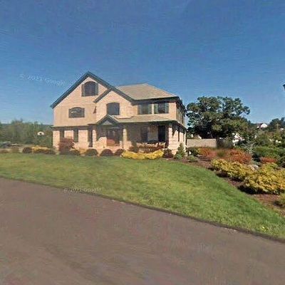 2 Riverview Dr, Jessup, PA 18434