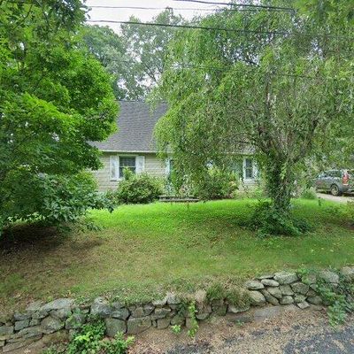 20 Rocky Ledge Dr, Clinton, CT 06413