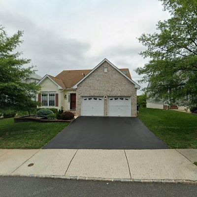 20 Silver Maple Ln, Howell, NJ 07731