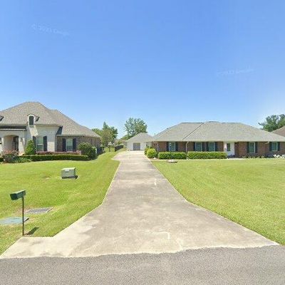 200 Jeff Dr, Bourg, LA 70343