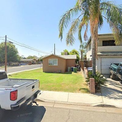 201 Manzanillo St, Woodlake, CA 93286