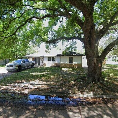 202 Azalea Ave, Orange, TX 77630