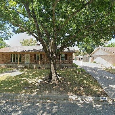 2025 Cypress St, Gainesville, TX 76240