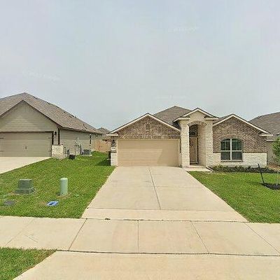 2040 Chief St, Bryan, TX 77807