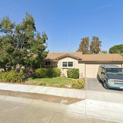 205 El Camino Dr, Pittsburg, CA 94565