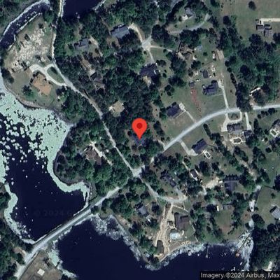 205 Shoreline Dr, Raeford, NC 28376