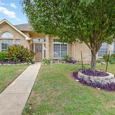 207 Meandering Way, Glenn Heights, TX 75154