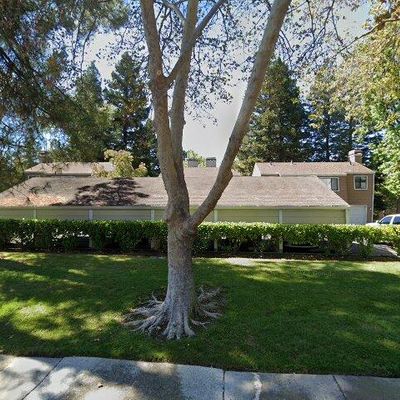 208 Farm Ln, Martinez, CA 94553