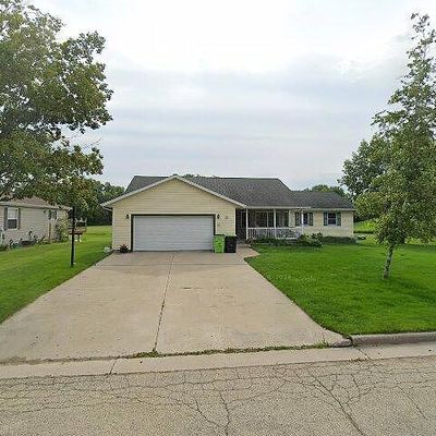 208 Michael Dr, Iron Ridge, WI 53035