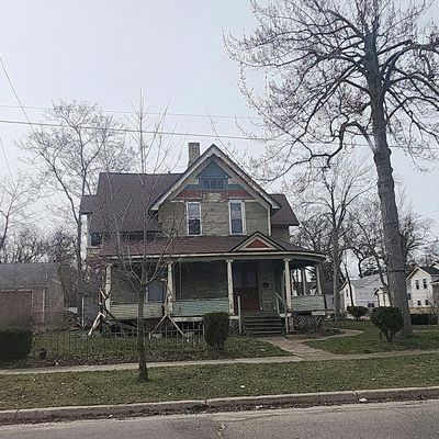 211 Irwin Ave, Muskegon, MI 49442