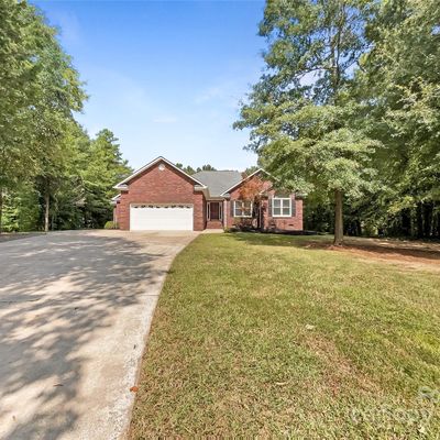 1864 Lorelei Ct, Mount Pleasant, NC 28124