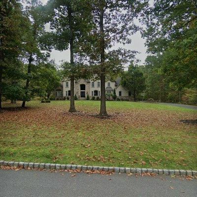 19 Alexander Dr, Flemington, NJ 08822