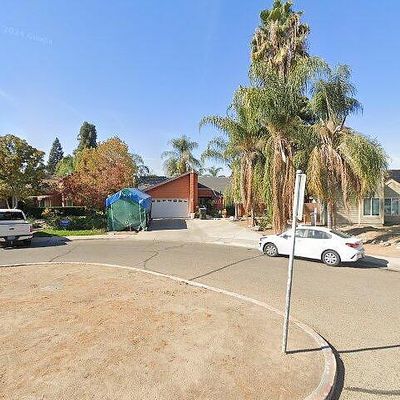 1919 E Andrea Ct, Visalia, CA 93292