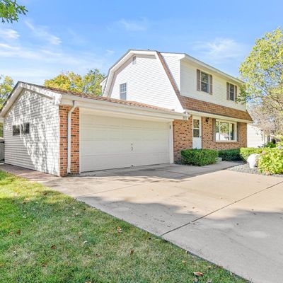 1932 Lakeaires Blvd, Saint Paul, MN 55110