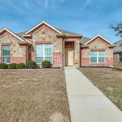 1933 Rainwater Way, Lancaster, TX 75146