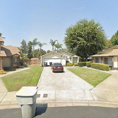 2245 N Bradley St, Visalia, CA 93292