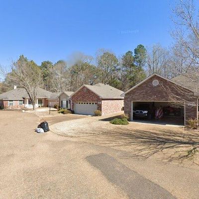 225 Twin Lks S, Clinton, MS 39056