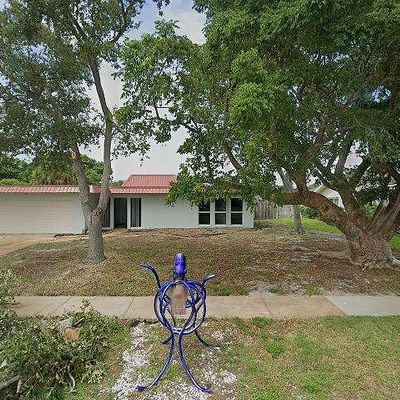 226 Sand Pine Rd, Indialantic, FL 32903