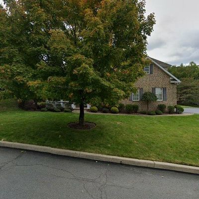 23 Oneill Dr, Moosic, PA 18507