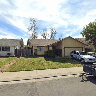 230 Stanislaus St, Lodi, CA 95240