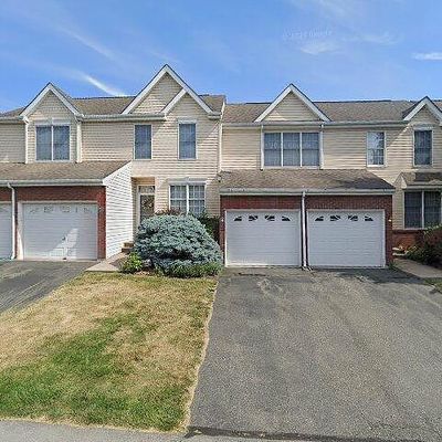 2319 Fox Meadow Dr, Allentown, PA 18104